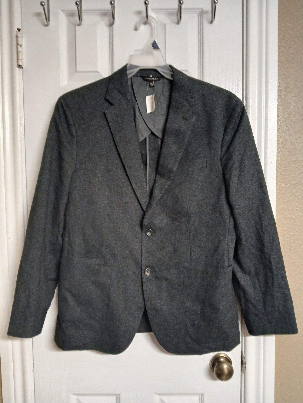 BANANA REPUBLIC Men's Charcoal Gray Two-Button Blazer - 42 SLIM / 42 SHORT
